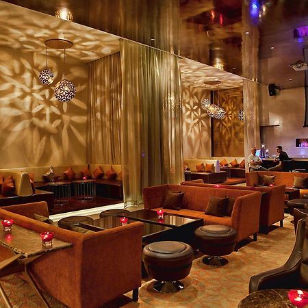 Novotel Visakhapatnam Varun Beach Εξωτερικό φωτογραφία The interior of the nightclub