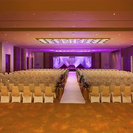 Novotel Visakhapatnam Varun Beach Εξωτερικό φωτογραφία The Grand Ballroom
