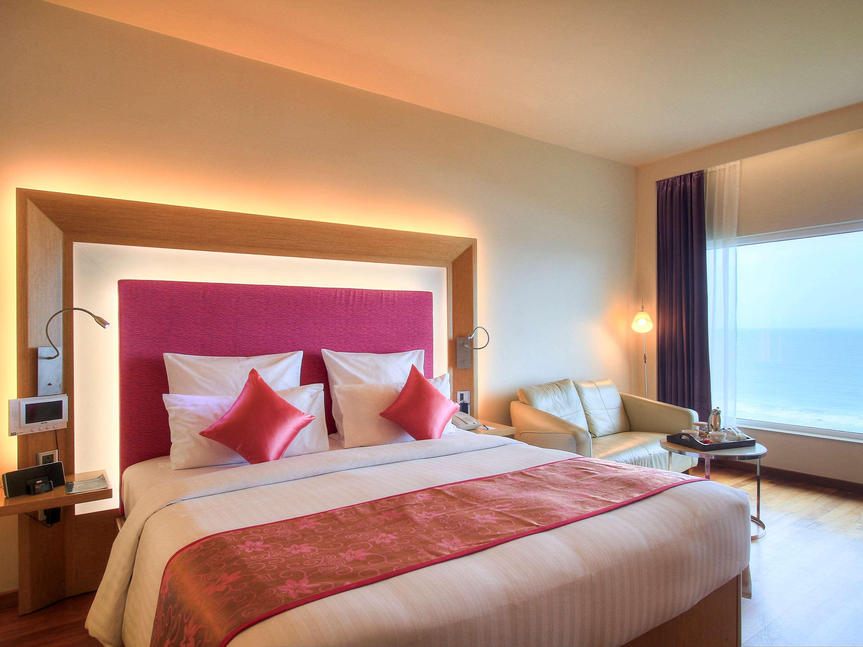 Novotel Visakhapatnam Varun Beach Εξωτερικό φωτογραφία Deluxe Room