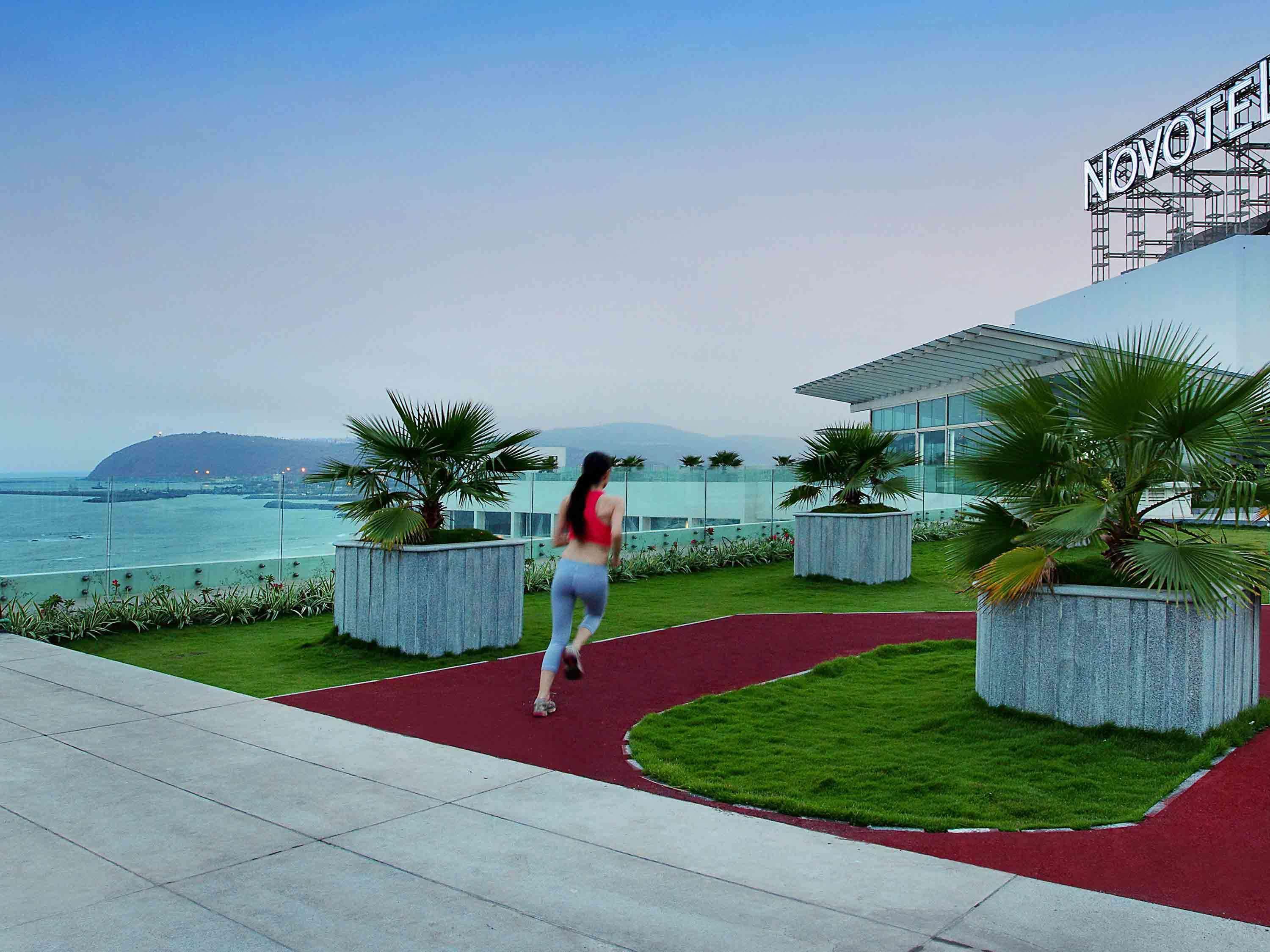 Novotel Visakhapatnam Varun Beach Εξωτερικό φωτογραφία New City