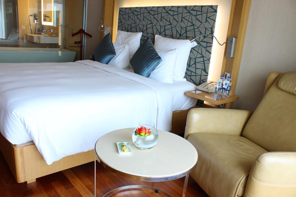 Novotel Visakhapatnam Varun Beach Εξωτερικό φωτογραφία