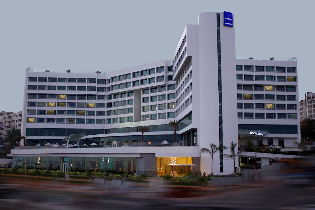 Novotel Visakhapatnam Varun Beach Εξωτερικό φωτογραφία The hotel in 2011