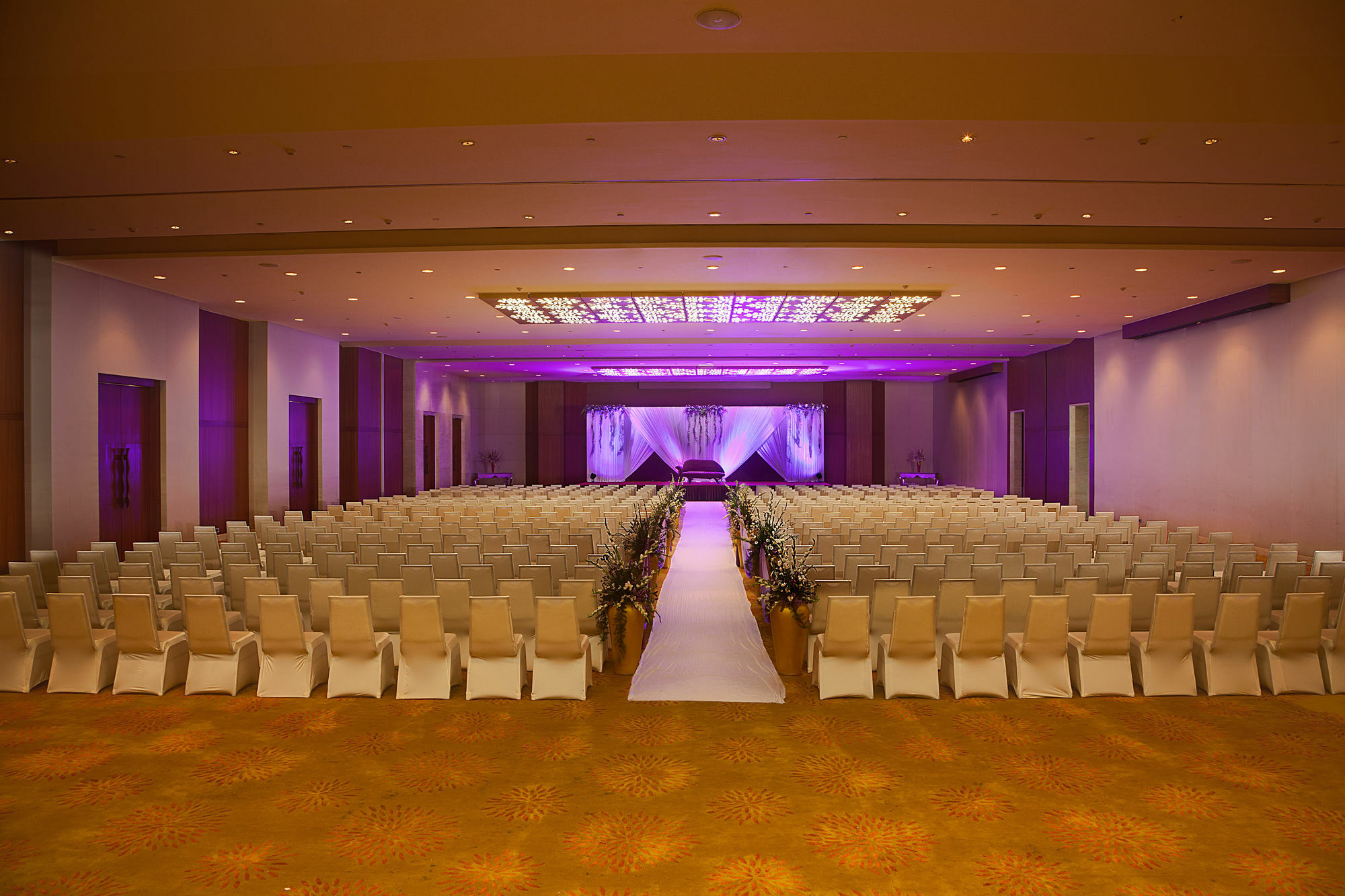 Novotel Visakhapatnam Varun Beach Εξωτερικό φωτογραφία The Grand Ballroom